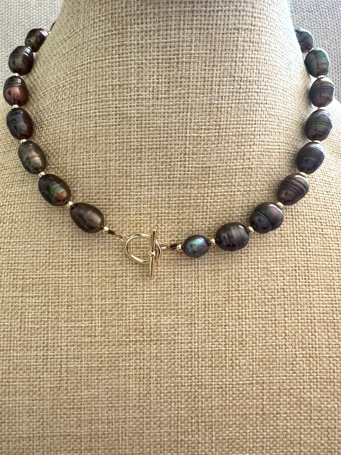 Freshwater Pearl Toggle Necklace