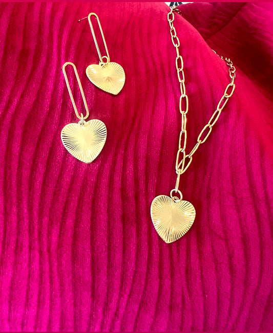 Gold Fluted Heart Necklace