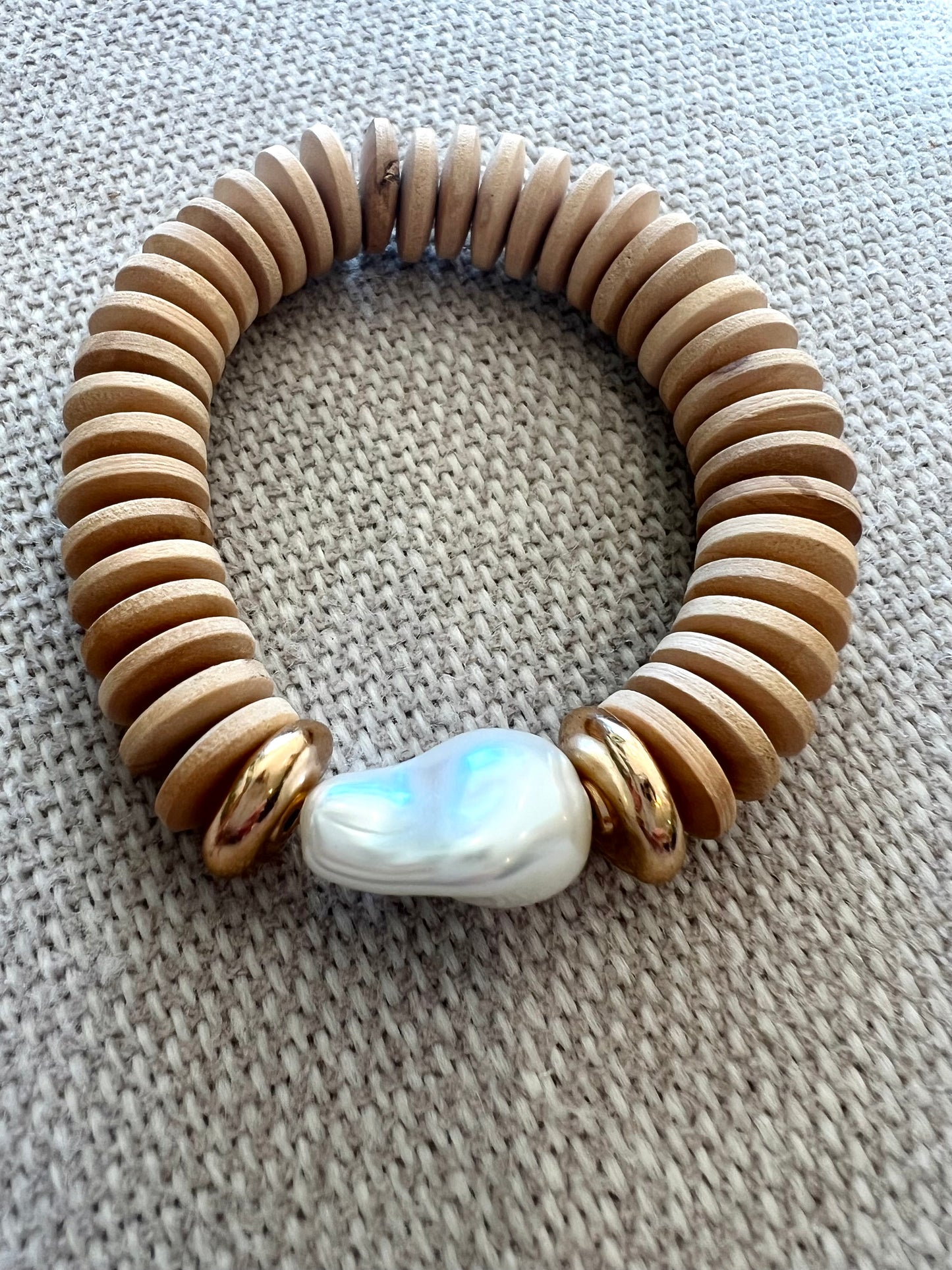 Saucer Bead and Pearl Bracelet