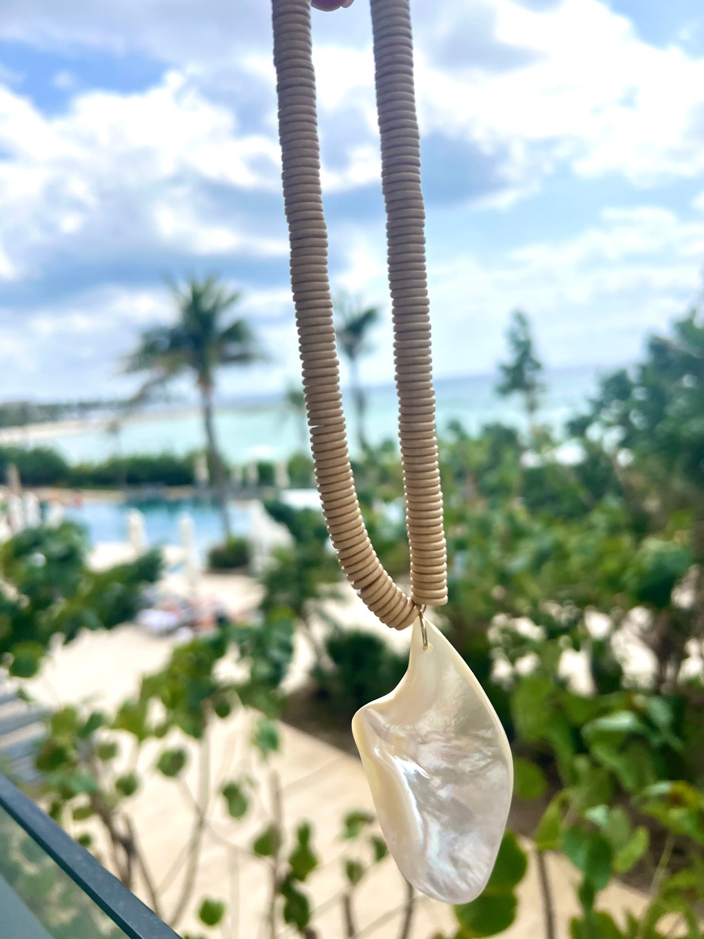 Agate Bead Necklace with Mother of Pearl Pendant