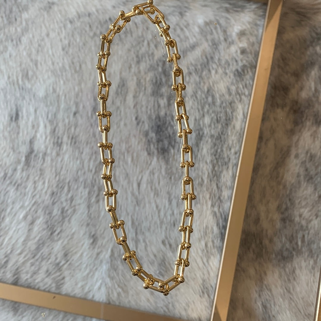 Gold U-ball Necklace