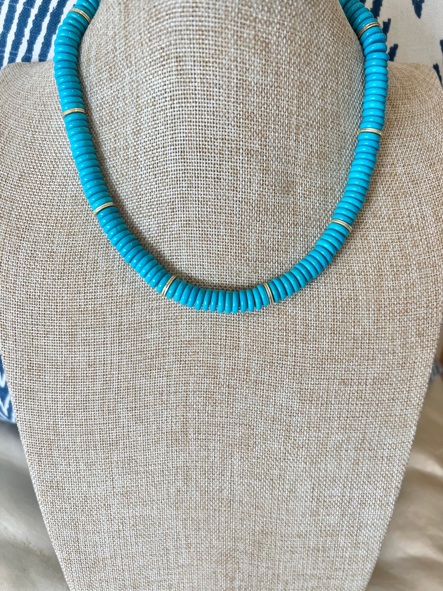 Turquoise Hue Necklace