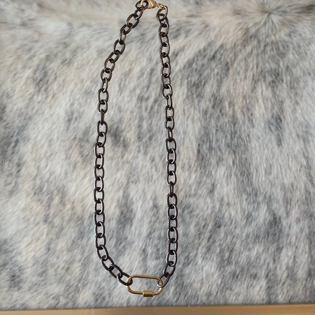 Gunmetal Chain Gold Screwlock